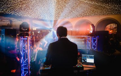 ¿Cuando debo cerrar el Dj de   bodas? (Y lo que implica)
